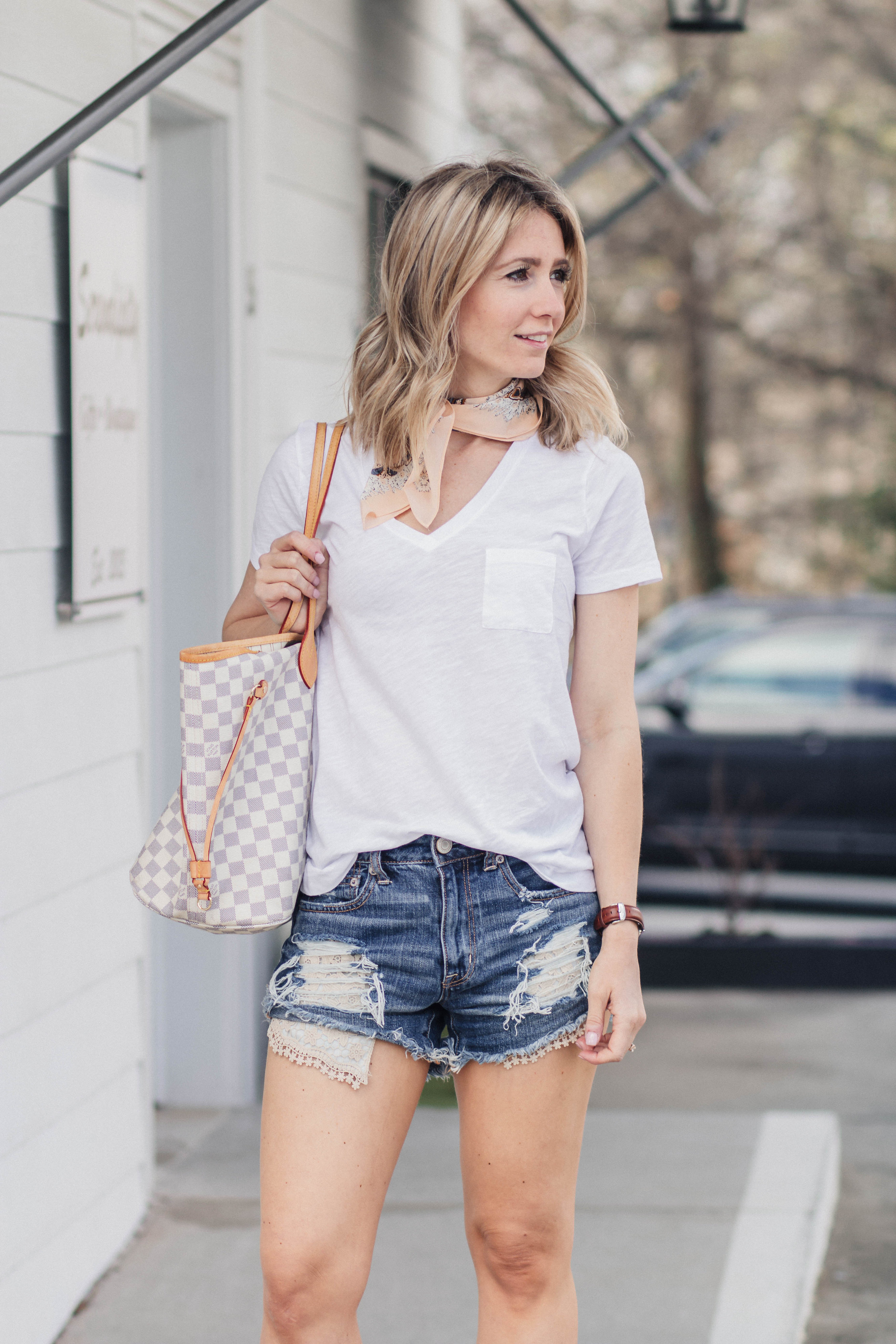 The White Tee Obsession And Major Life Announcement | City Peach